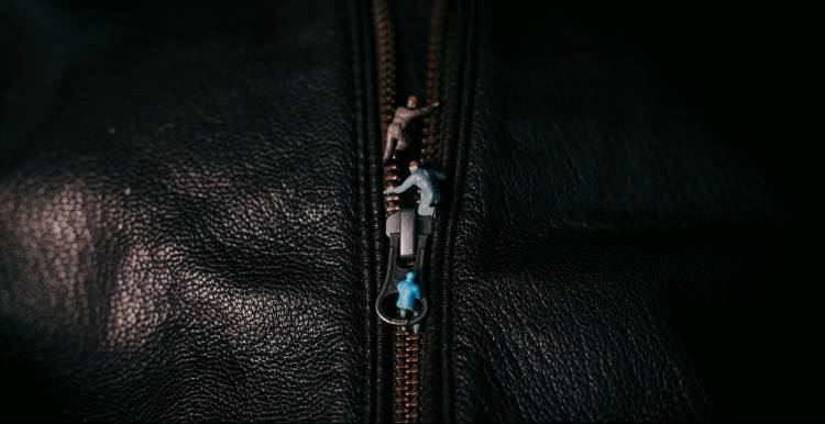 fix backpack zipper that came off on one side