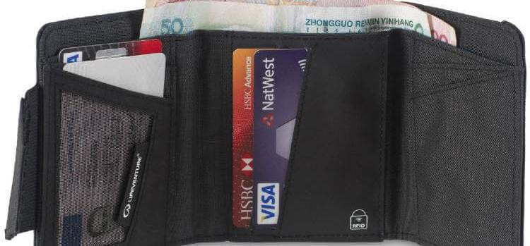tri-fold wallet