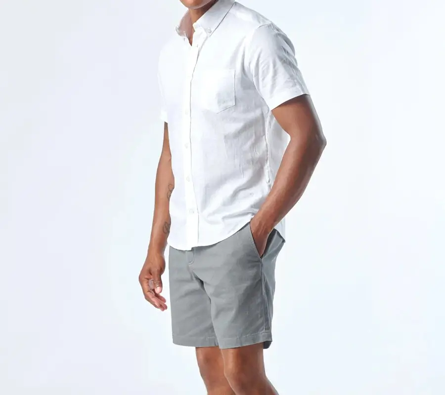 what color shirt goes with grey shorts